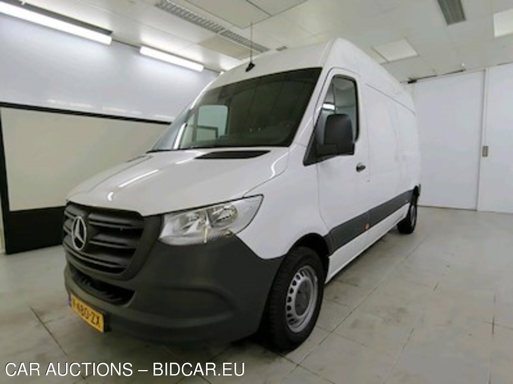 Mercedes-Benz Sprinter GB 211 L2 FWD Functional[ Manual Gearbox ]