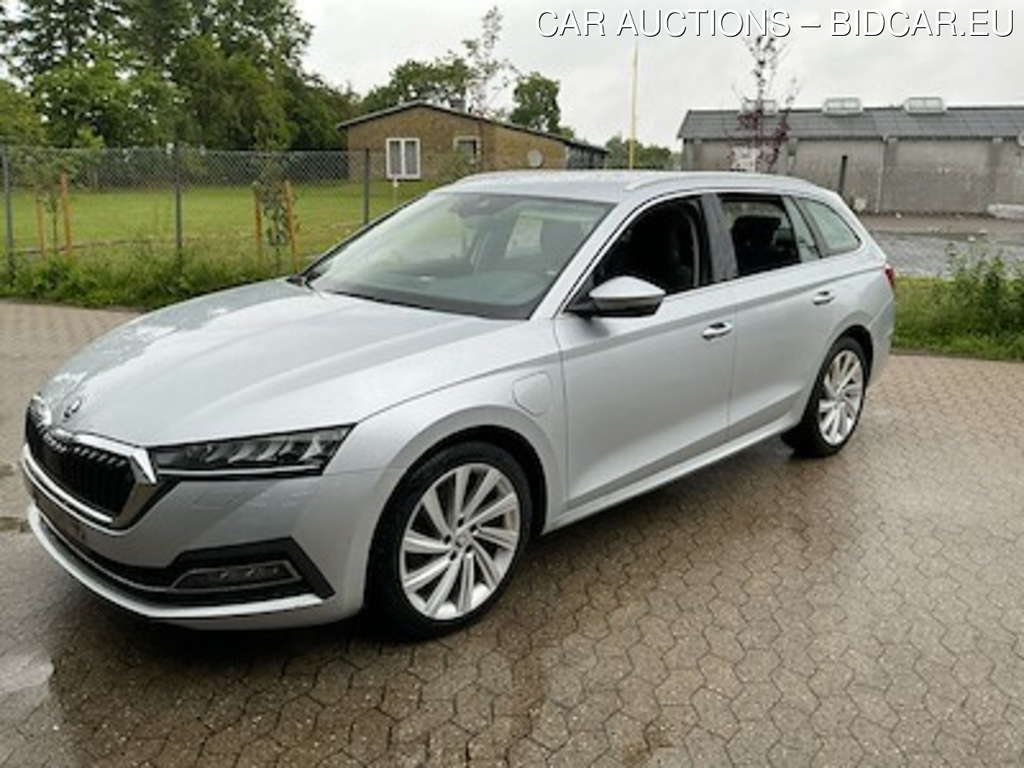Skoda OCTAVIA 1,4 TSI Plug-in Hybrid DSG6 Plus Combi UA!,