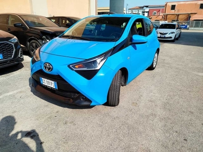 Toyota Aygo 1.0 VVT-i x-play, 2020
