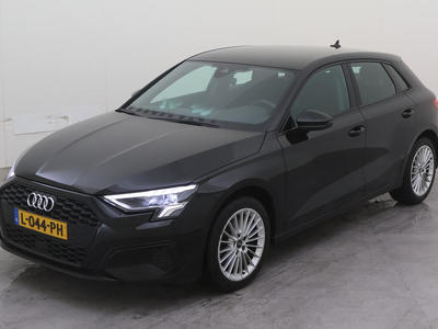 Audi A3 Sportback 30 TFSI 110PK S TRONIC BUSINESS EDITION OPTIEK TREKHAAK, 2021