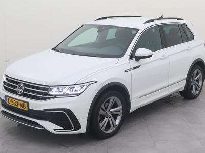 Volkswagen Tiguan 1.5 TSI 150PK DSG R-LINE CAMERA TREKHAAK, 2021