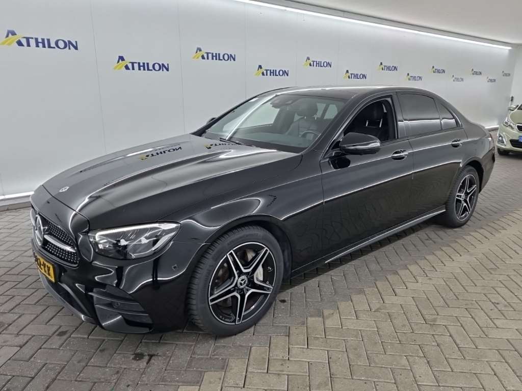 Mercedes E-klasse limousi E 300 E AMG LINE 4D 235KW, 2022