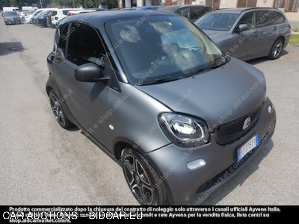 Smart fortwo coupe 90 0.9 66kw -