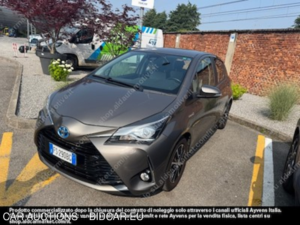 Toyota yaris 1.5 hybrid active hatchback -
