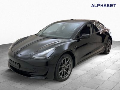 Tesla Model 3 Standard Reichweite Plus Hinterradantrieb, 2022