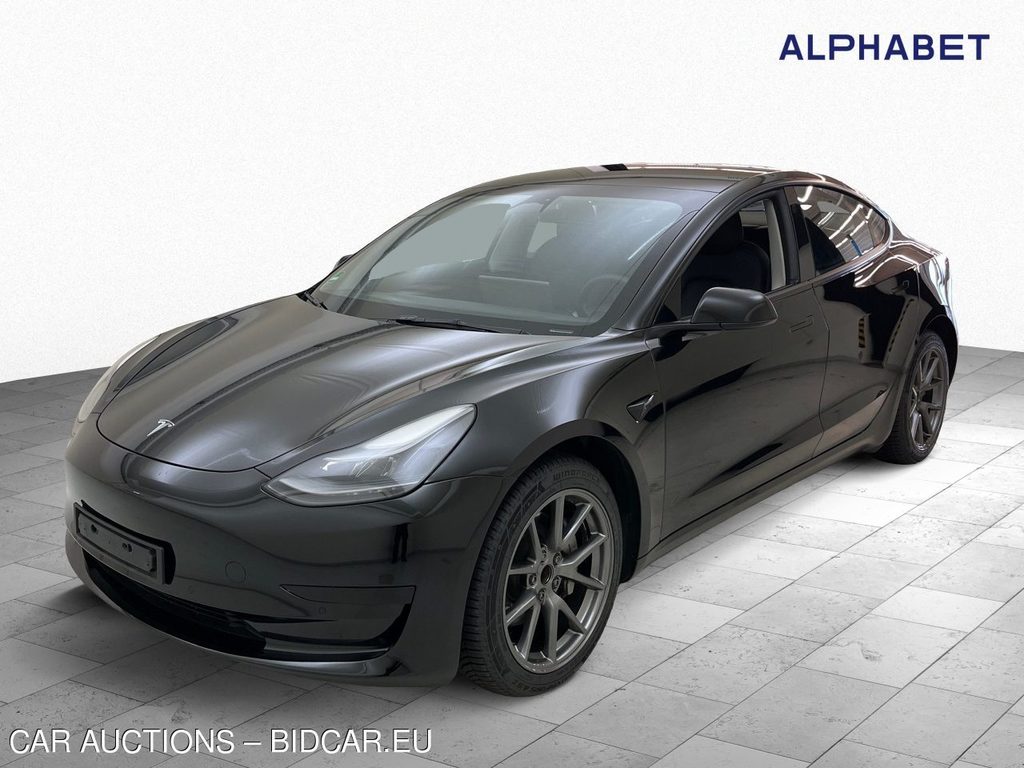 Tesla Model 3 Standard Reichweite Plus Hinterradantrieb, 2022