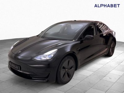 Tesla Model 3 Standard Reichweite Plus Hinterradantrieb, 2022