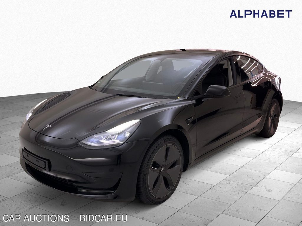 Tesla Model 3 Standard Reichweite Plus Hinterradantrieb, 2022