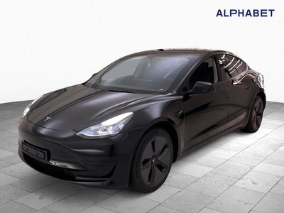 Tesla Model 3 Standard Reichweite Plus Hinterradantrieb, 2022