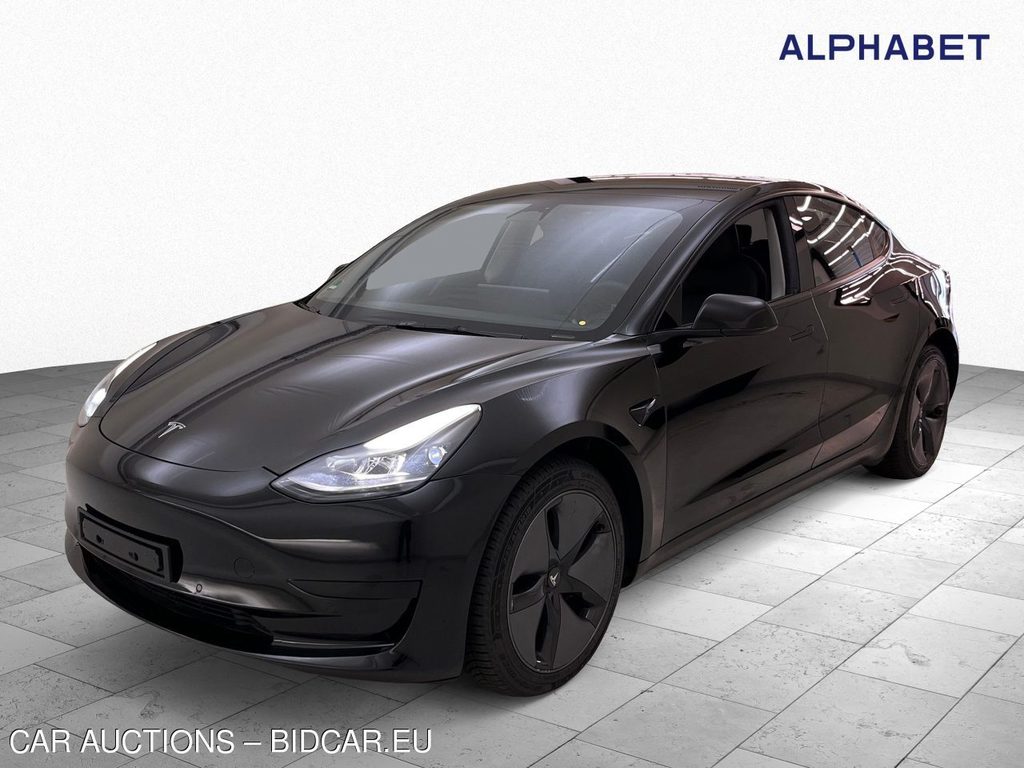 Tesla Model 3 Standard Reichweite Plus Hinterradantrieb, 2022