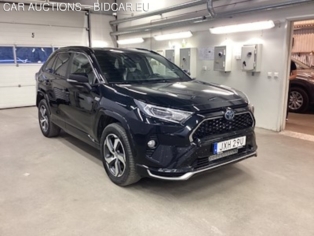 Toyota RAV4 2.5 Plug-In AWD-i Launch Edition Drag