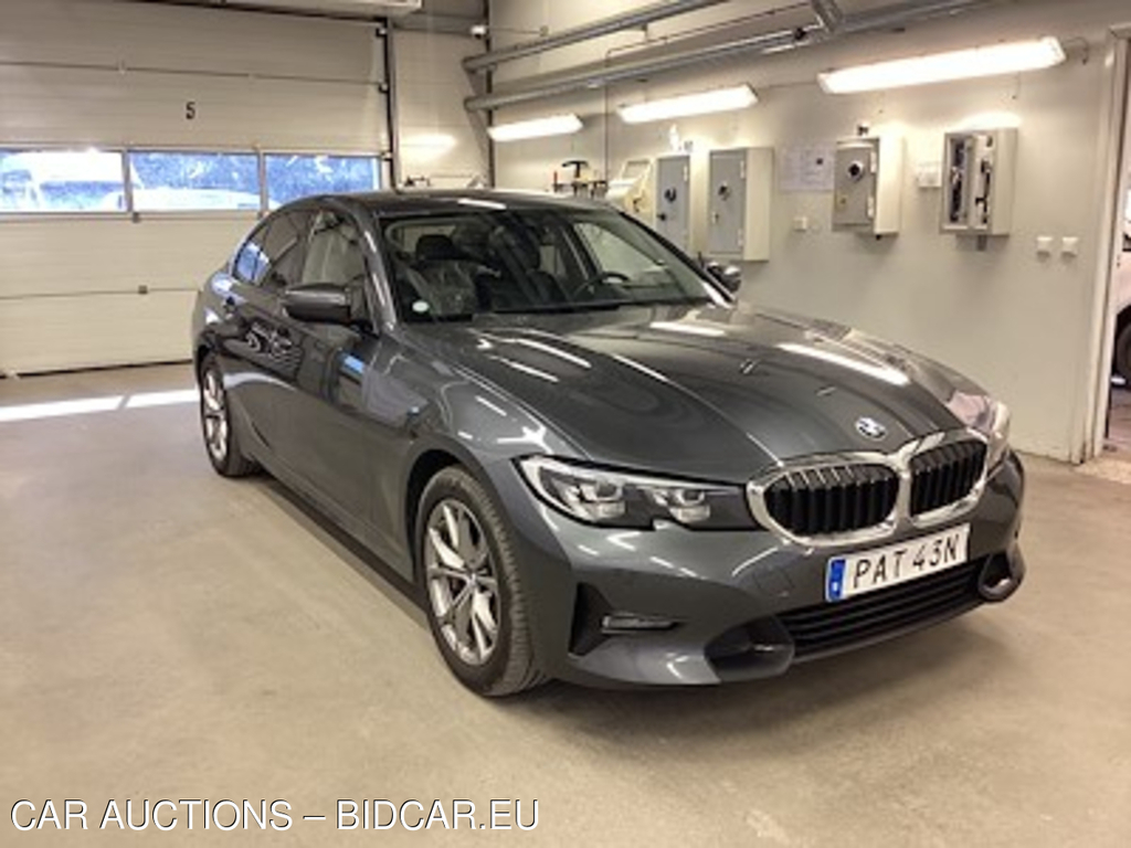 BMW Series 3 330e Sport Line Rattvarme PDC