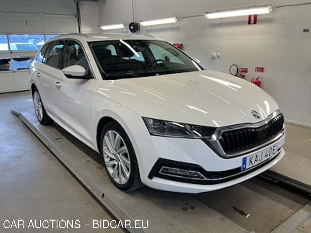 Skoda Octavia iV Plug-In Style DCC Drag Varmare