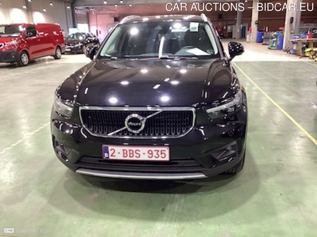 Volvo XC40 2.0 D3 MOMENTUM PRO