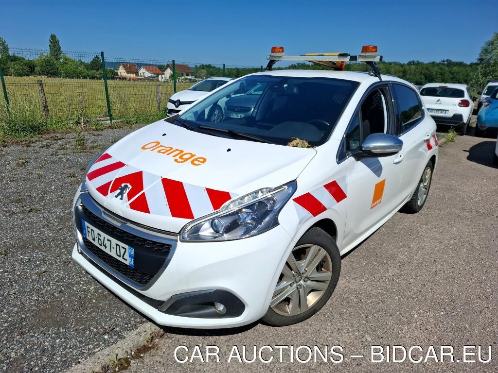 Peugeot 208 PURETECH 110CH S&S EAT6 ALLURE BUSINESS Allure Business, 2020