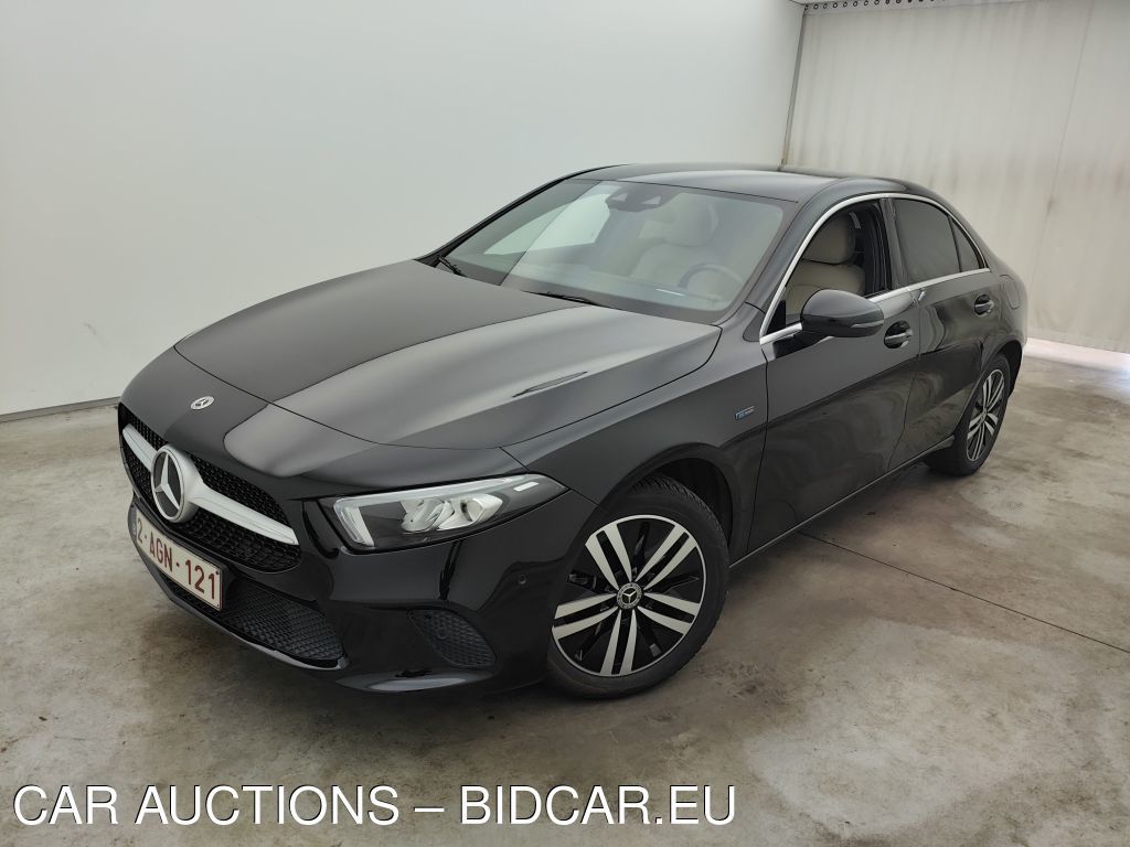 Mercedes-Benz Classe a sedan (v177) A 250 E PHEV (EU6AP), 2021