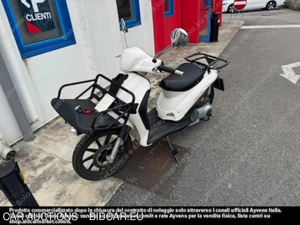 Piaggio liberty 125 4T delivery double -