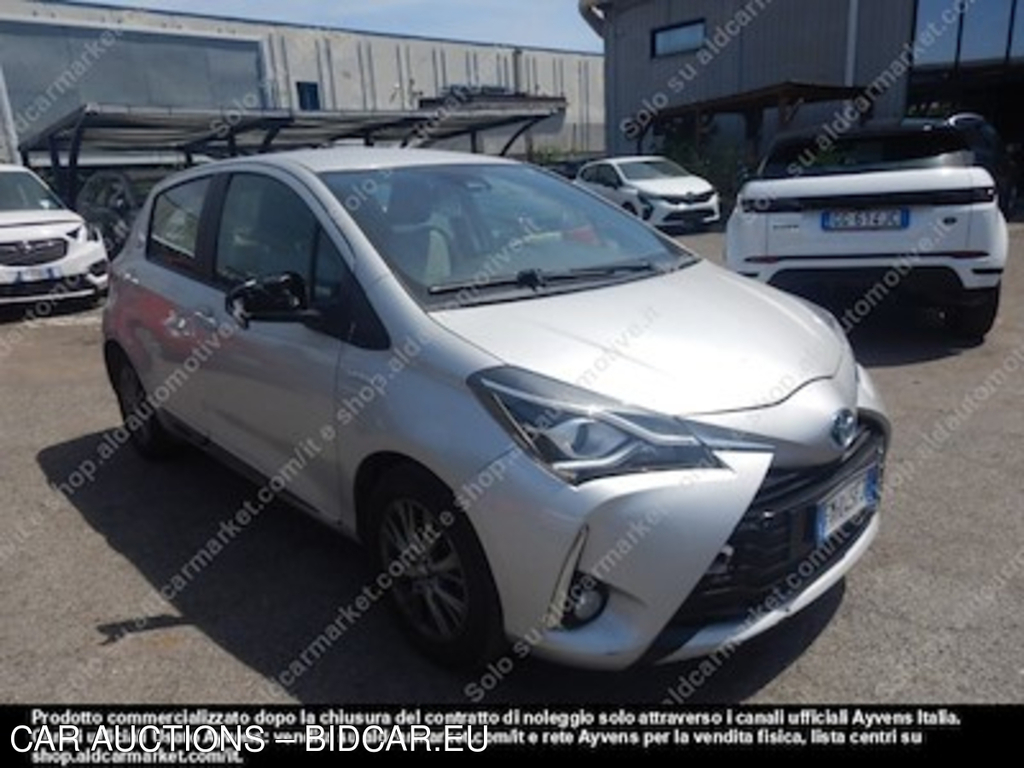 Toyota yaris 1.5 hybrid active hatchback -