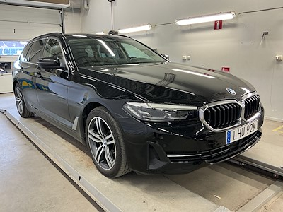 BMW 5-SERIE 520d Touring Connected Edition Kamera Skinn Display Key Drag
