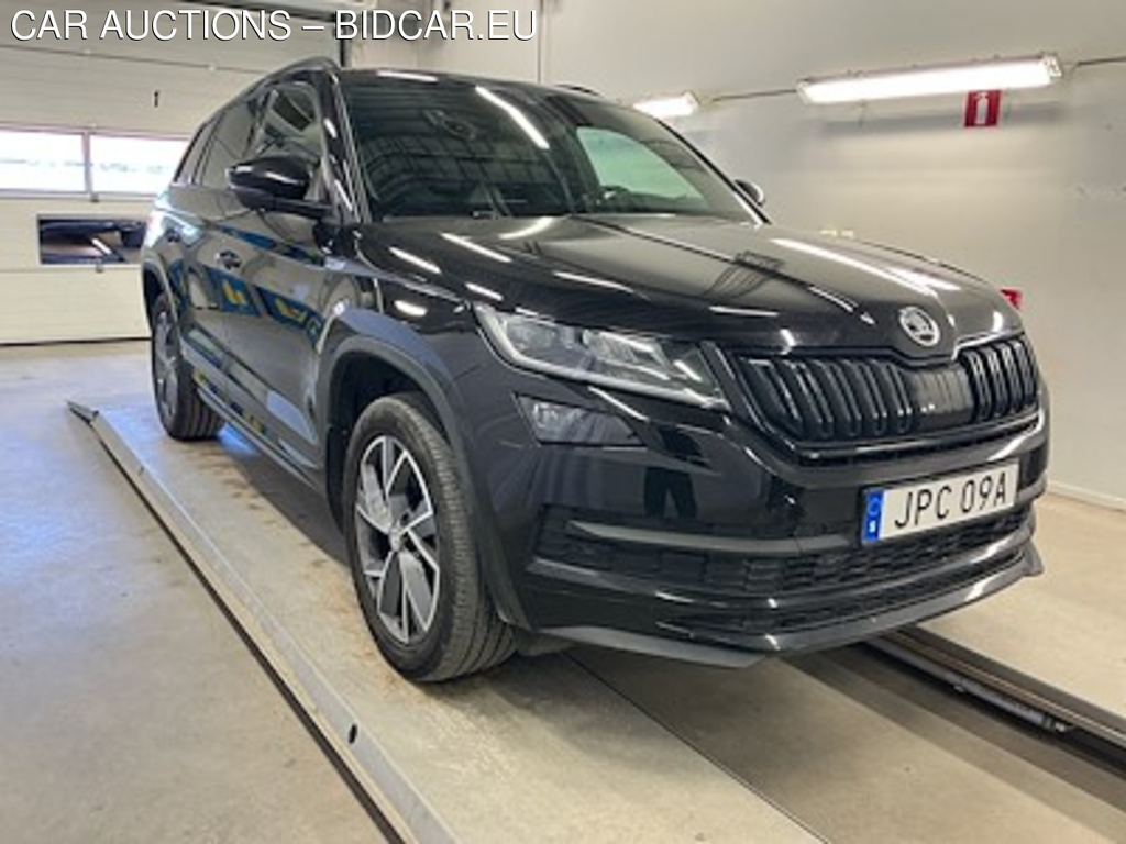 Skoda Kodiaq 2.0 TDI 4x4 200Hk Sportline Skinn Cockpit Canton Varmare Drag Kamera