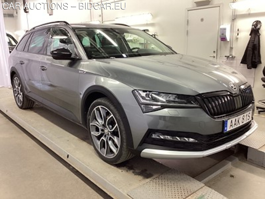 Skoda Superb Scout Kombi 2.0 TDI 4x4 200HK Businessline Cockpit Varmare Drag