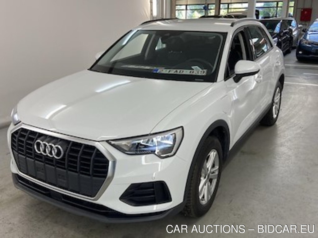 Audi Q3 1.4 45 TFSI E S TRONIC Business Plus