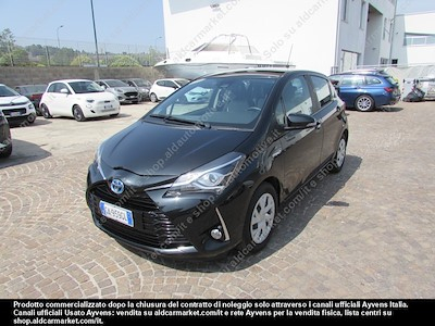 Toyota yaris LP 1.5 hybrid business -