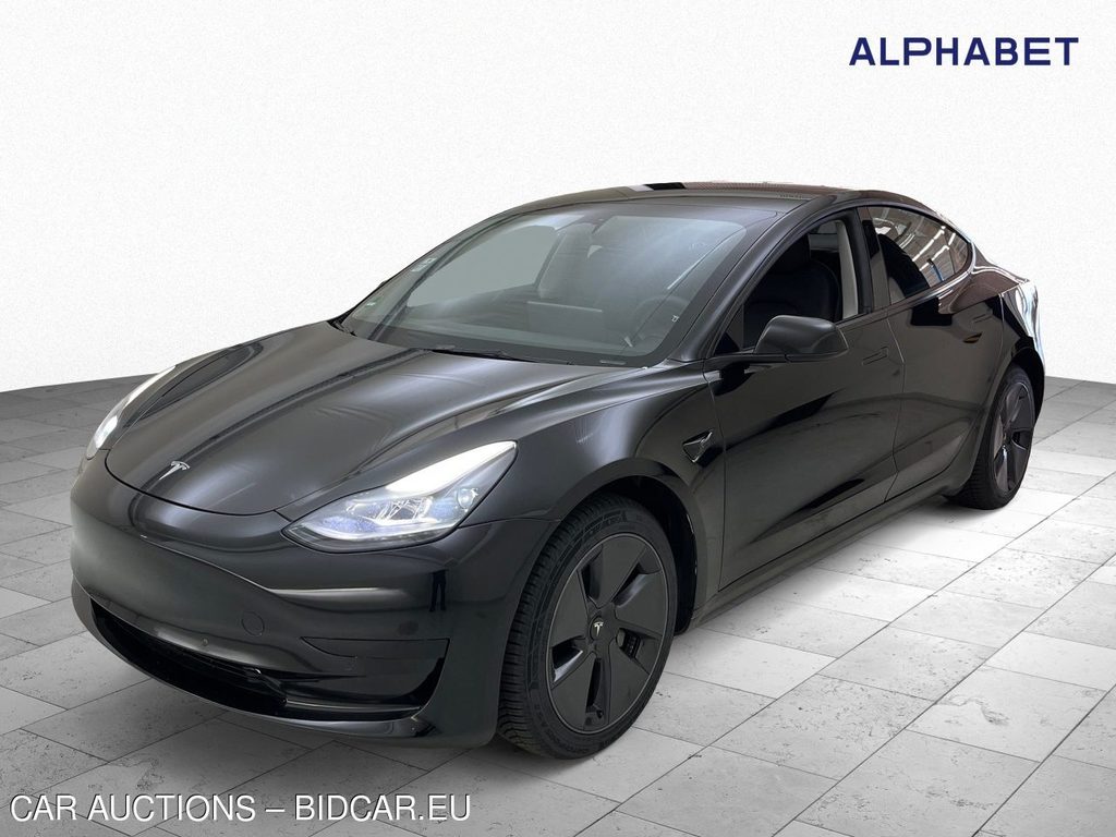 Tesla Model 3 Standard Reichweite Plus Hinterradantrieb, 2022