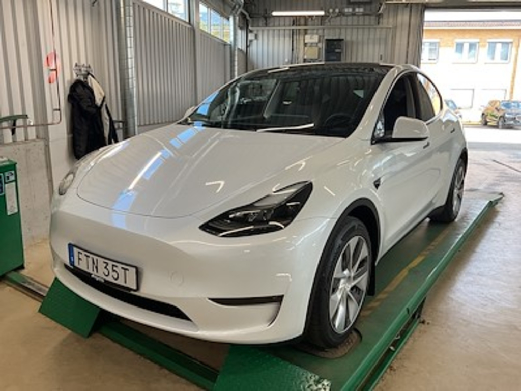 Tesla Model Y Long Range AWD