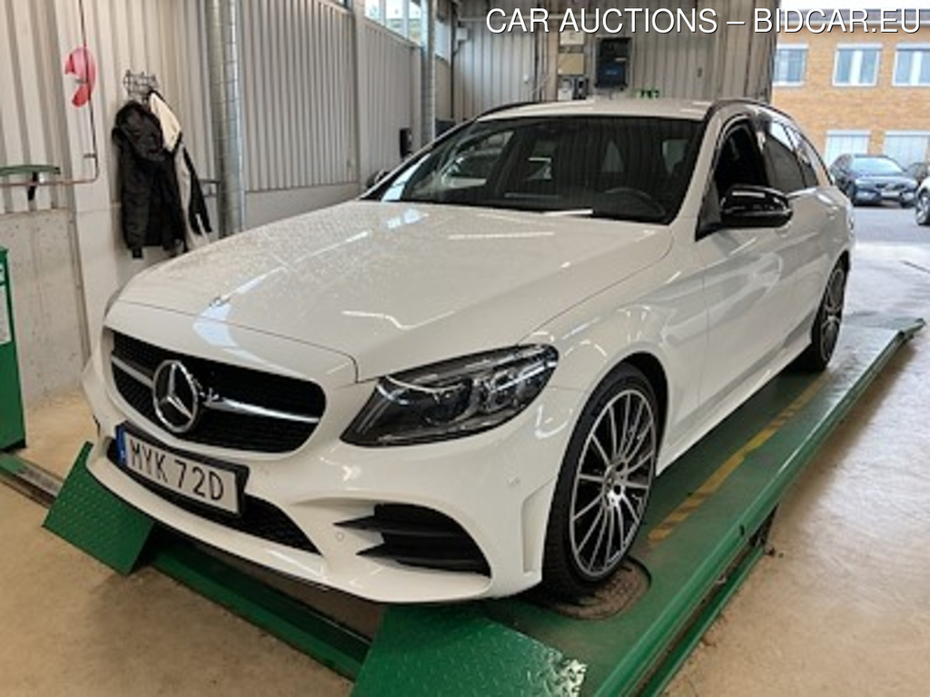 Mercedes-Benz C 220d T AMG Night Drag Kamera Cockpit