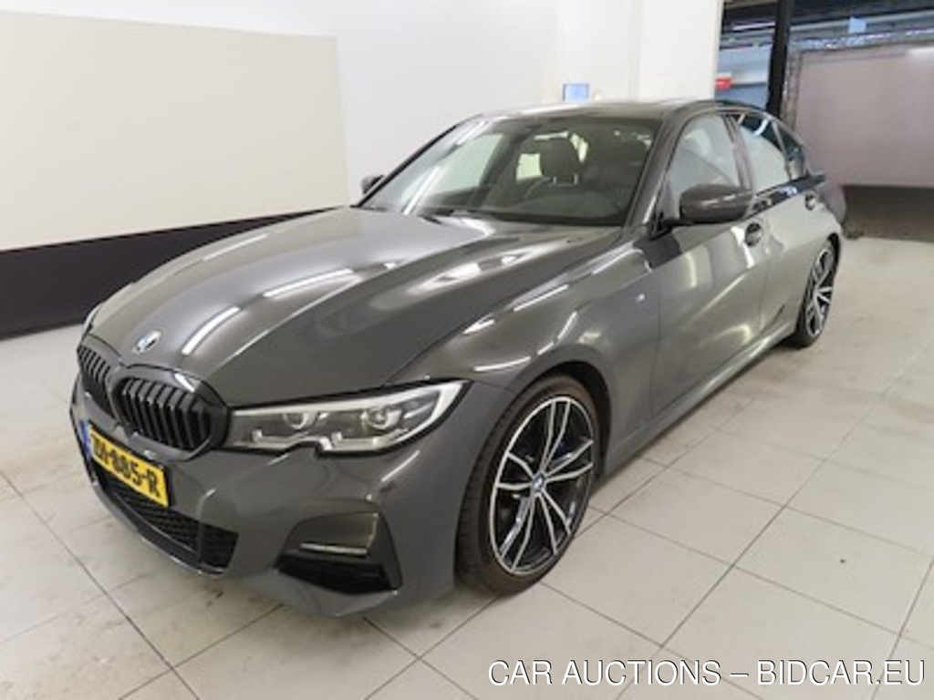 BMW 3 serie sedan 330iA High Executive M Sport Plus 4d