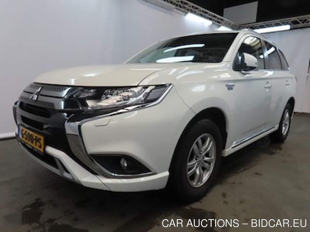 Mitsubishi Outlander PHEV Pure 5d