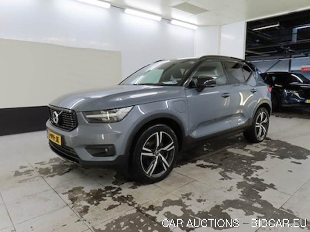 Volvo XC40 Recharge T4 R-Design Expression 5d