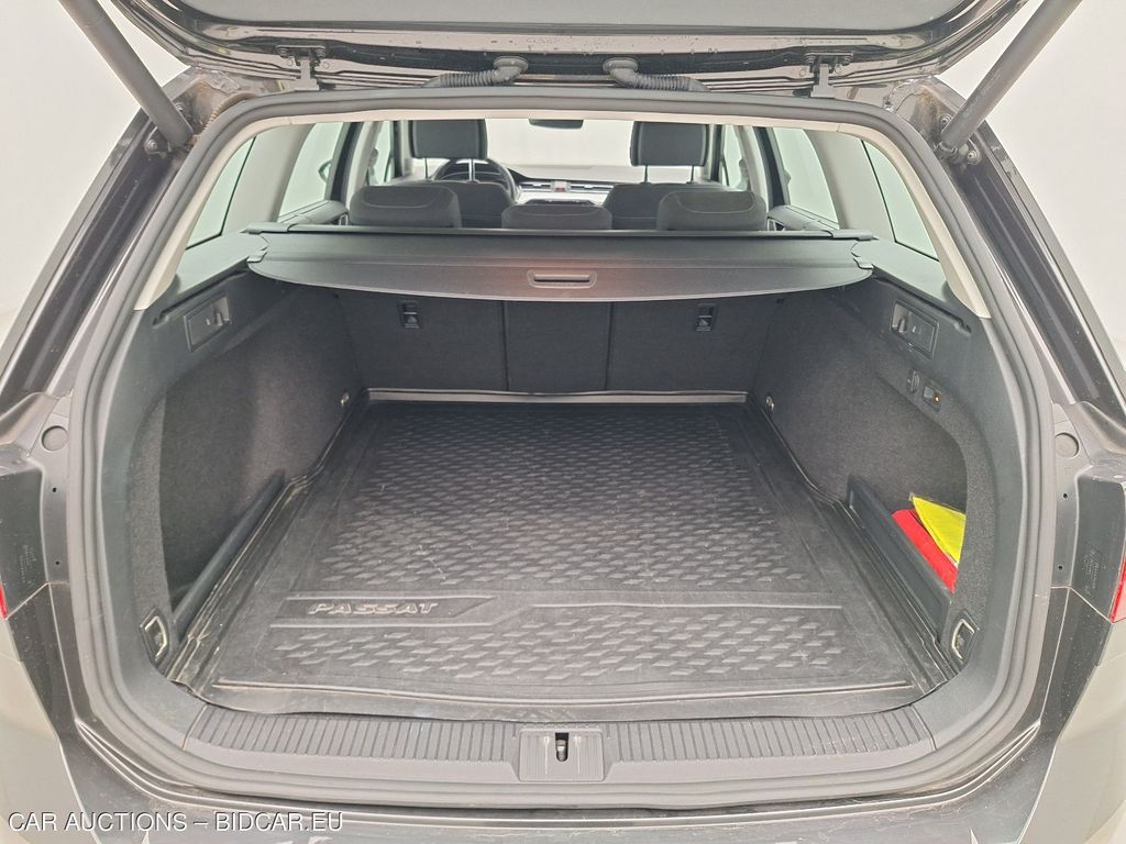 Volkswagen Passat variant diesel - 2020 PASSAT SW 2.0 TDI SCR STYLE BUSINESS DSG, 2021