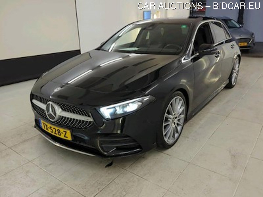 Mercedes-Benz A-Klasse A 200 163pk 7G-DCT Launch Edition AMG Line