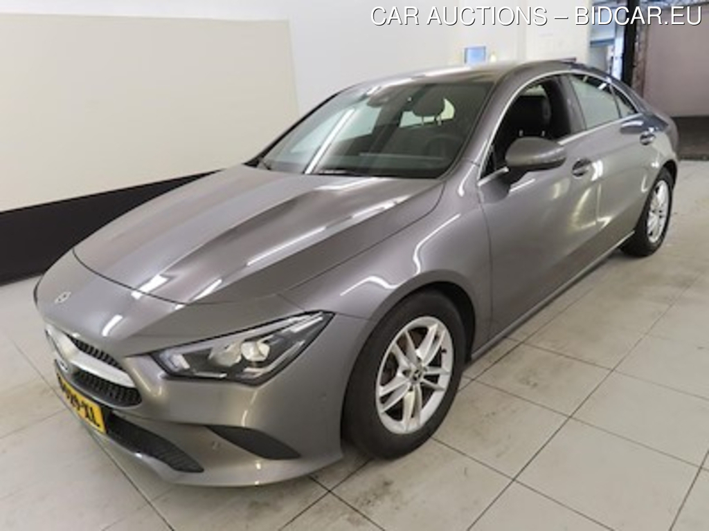 Mercedes-Benz CLA CLA 200 DCT Business Solution 4d