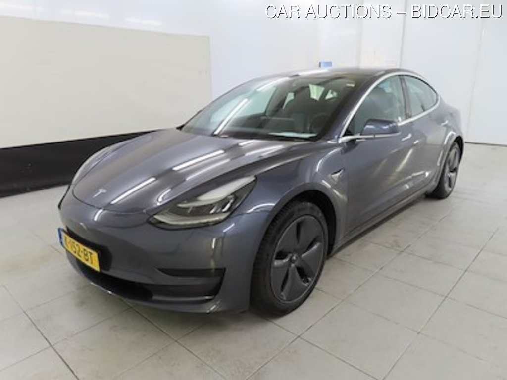 Tesla Model 3 Standard Range Plus RWD 4d