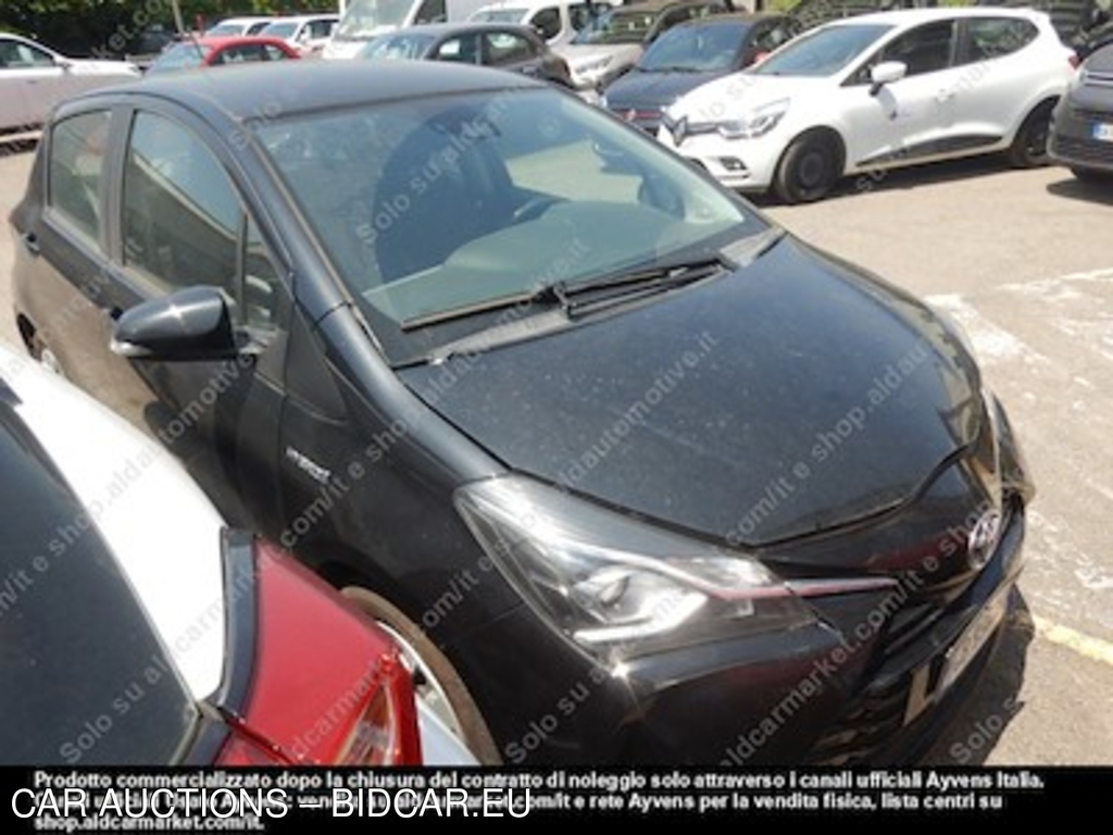 Toyota yaris 1.5 hybrid cool my18 -