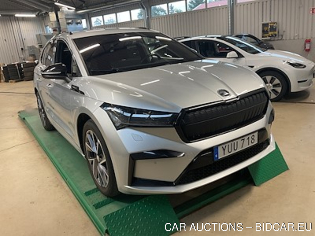 Skoda Enyaq iV 80, SportLine, Drag, B-kamera, nav, Auto