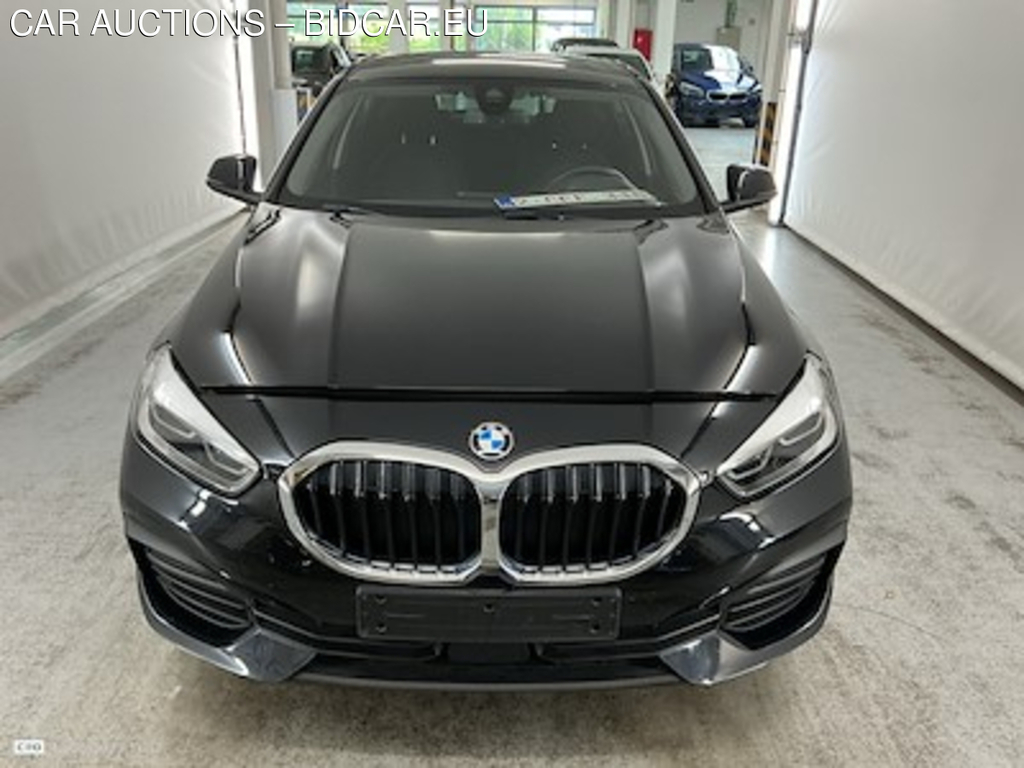 BMW 1 series hatch 1.5 118IA (100KW) Model Advantage Business Sportstuur