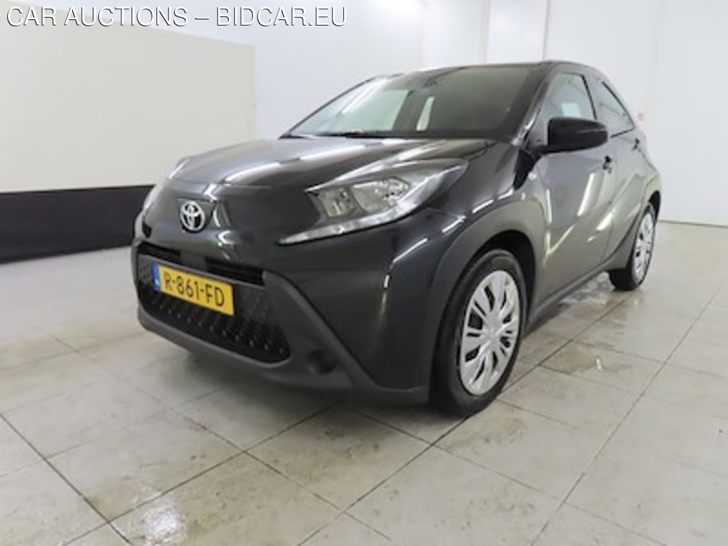 Toyota Aygo X 1.0 VVT-I MT play 5d