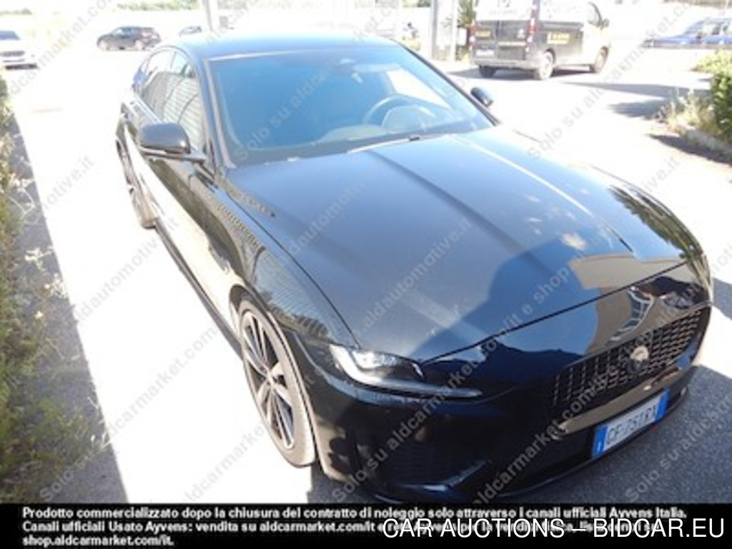 Jaguar XE 2.0d d204 r-dyn black -