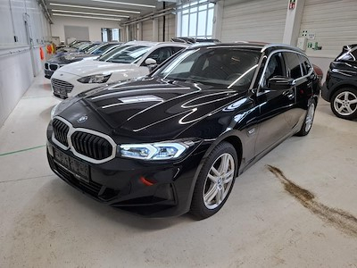 BMW Series 3 330e Xdrive A Touring 135KW