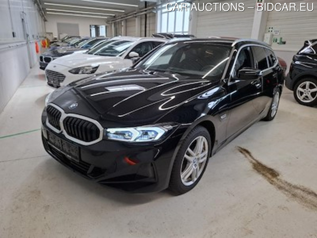 BMW Series 3 330e Xdrive A Touring 135KW