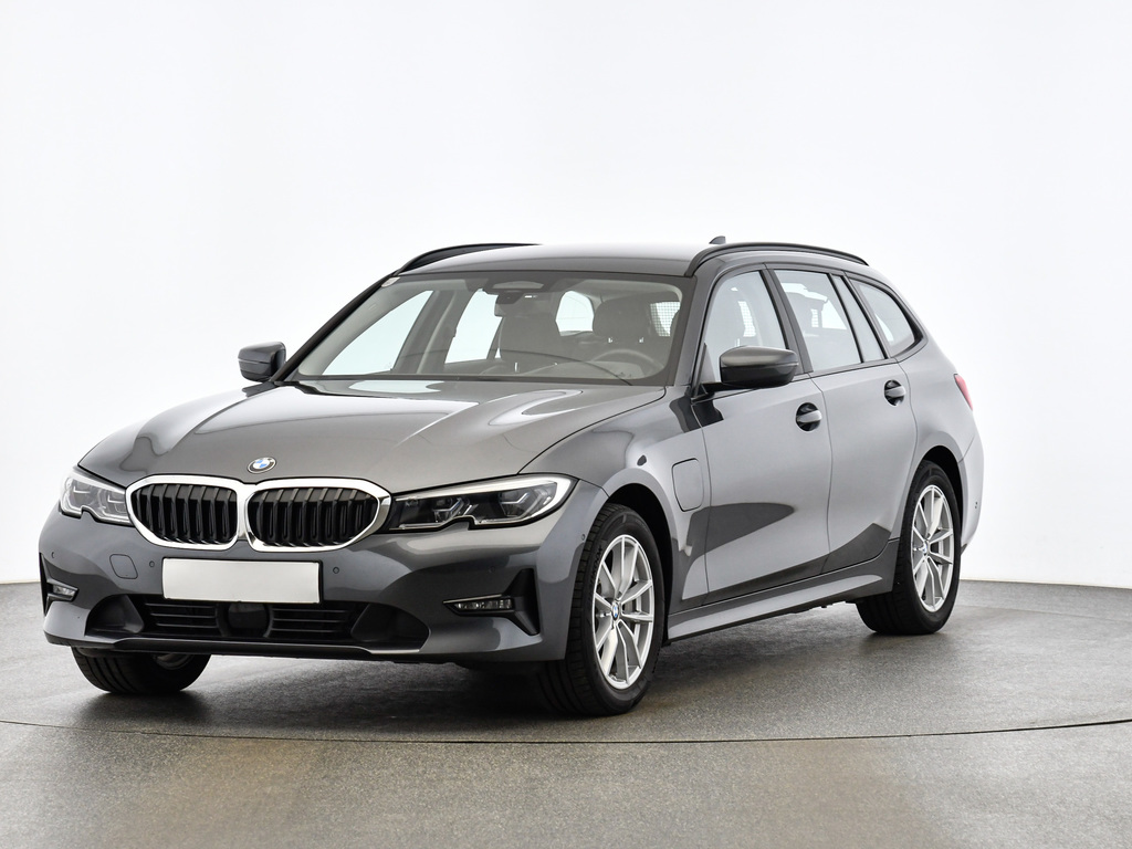 BMW 330e PHEV xDrive -, 2021