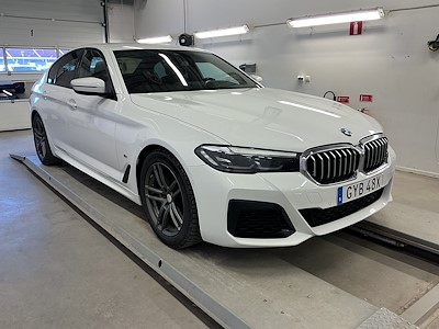 BMW 5-serie 520d xDrive M Sport Shadow Drag Display Key