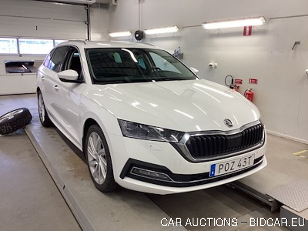 Skoda Octavia Combi iV Style Drag Cokpit