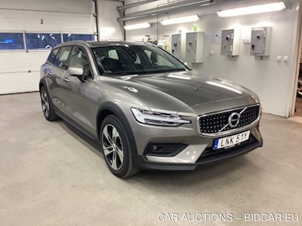 Volvo V60 cross country Cross Country D4 AWD Momentum Teknik Kamera Drag BLIS Navi