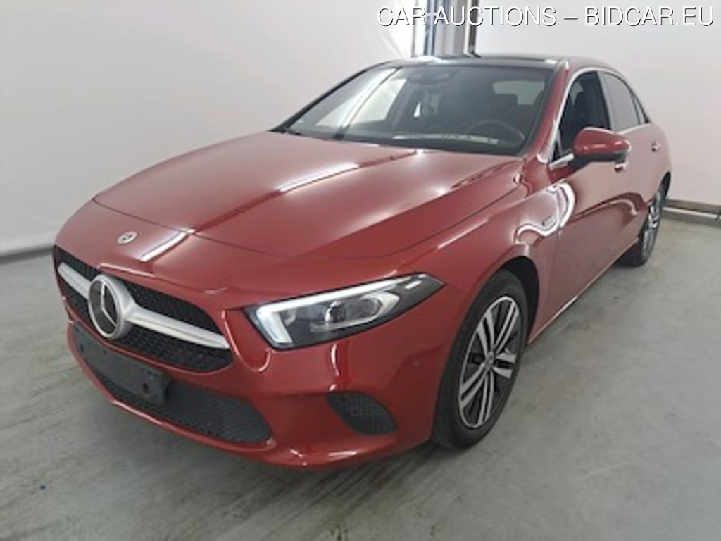 Mercedes-Benz A-class limousine 1.3 A 250 E BUSINESS SOLUTION PLUS DCT Driving Assistance
