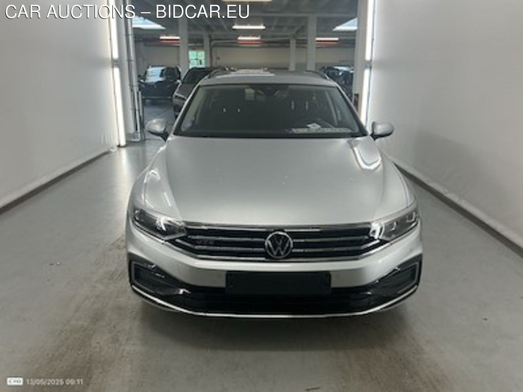Volkswagen Passat 1.4 TSI MSQ VARIANT GTE BUSINESS